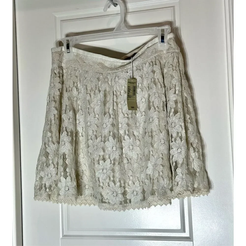 American Eagle NWT cream lace mini skirt size 6